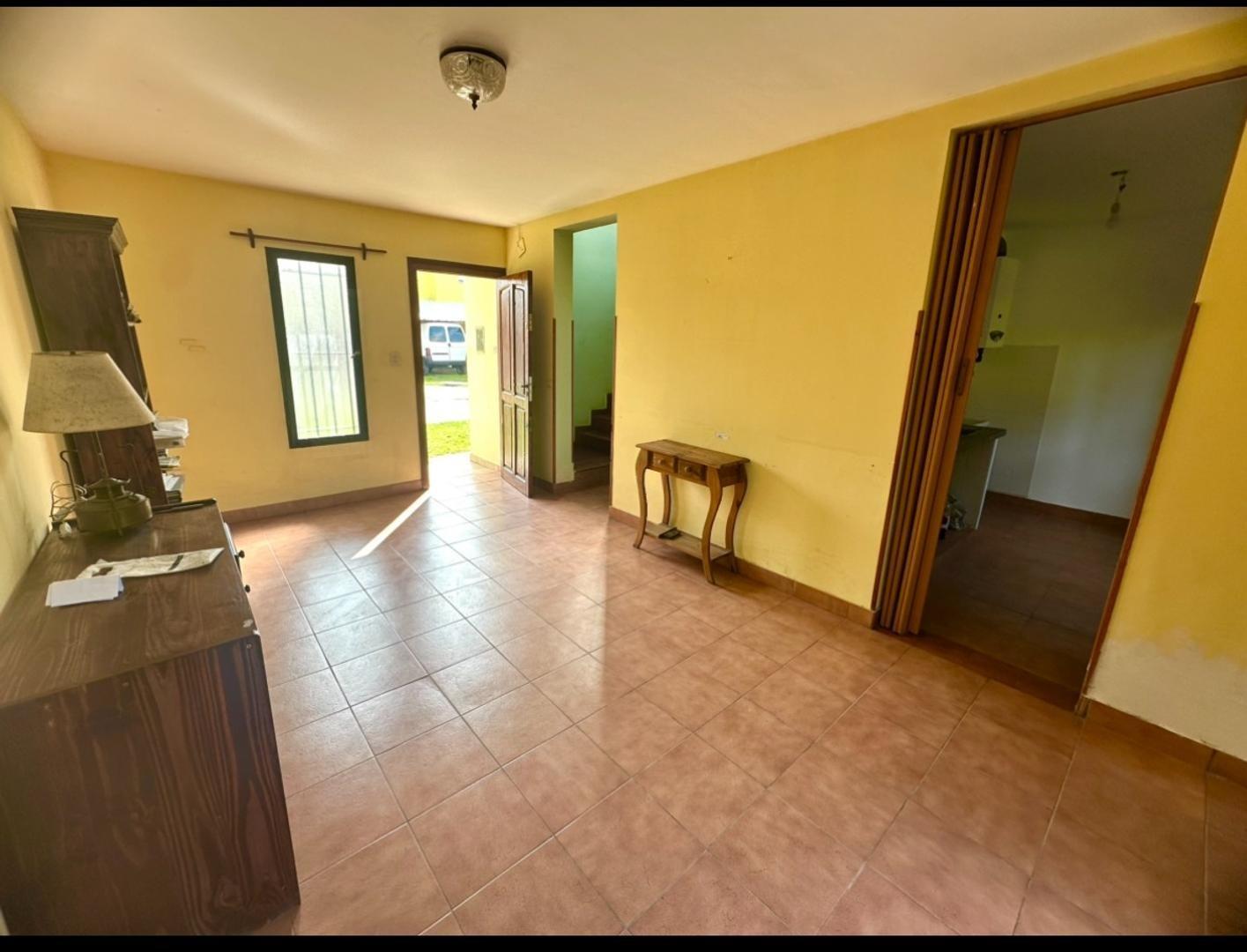 3 ambientes con parque y quincho c/parrilla