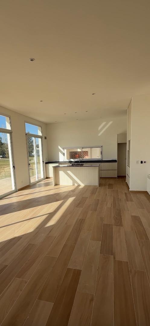 CASA 4 DORMS A ESTRENAR EN COMARCAS DE LUJÁN SAN ROQUE