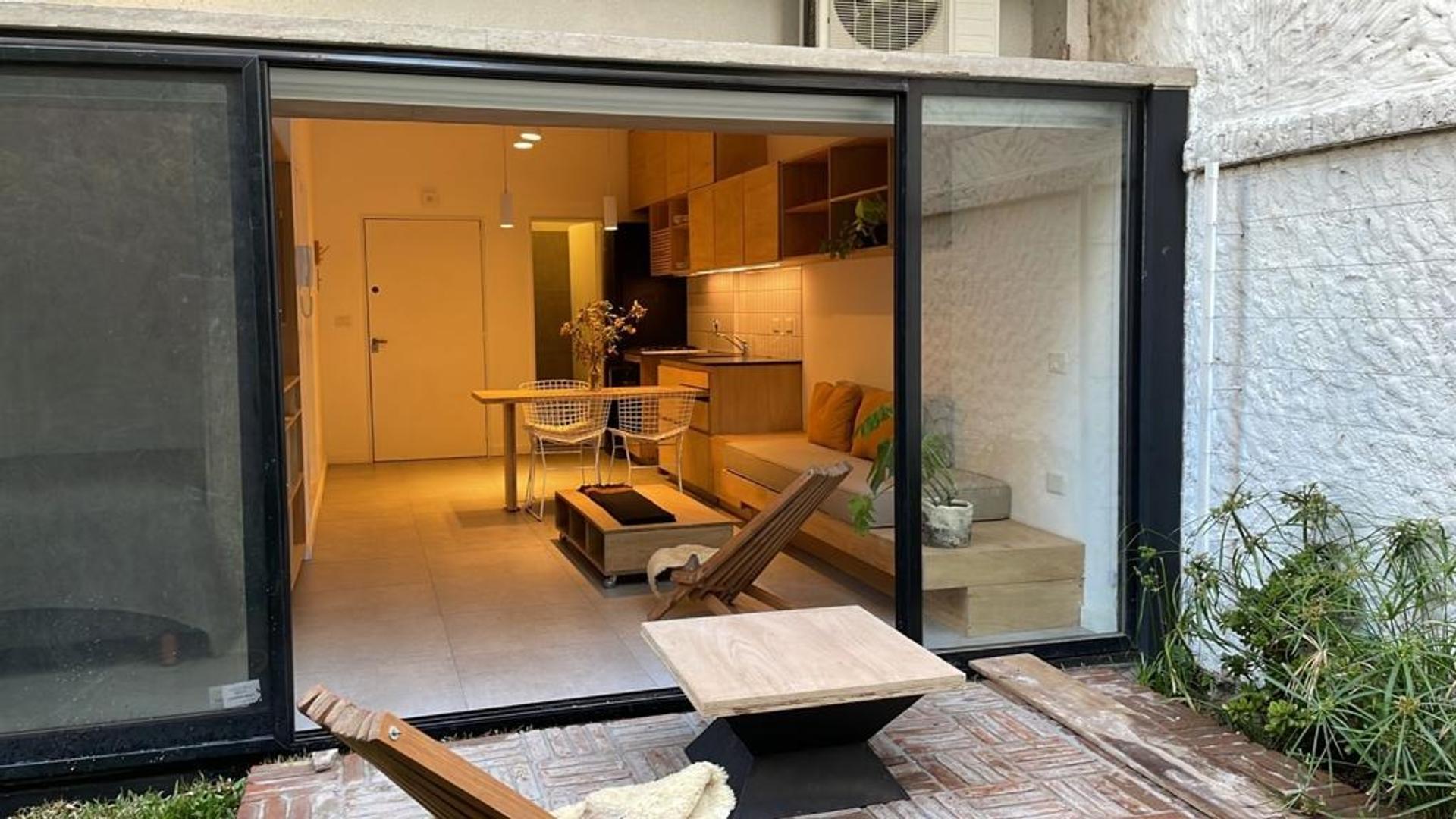 José Marmol 1500, Piso PB