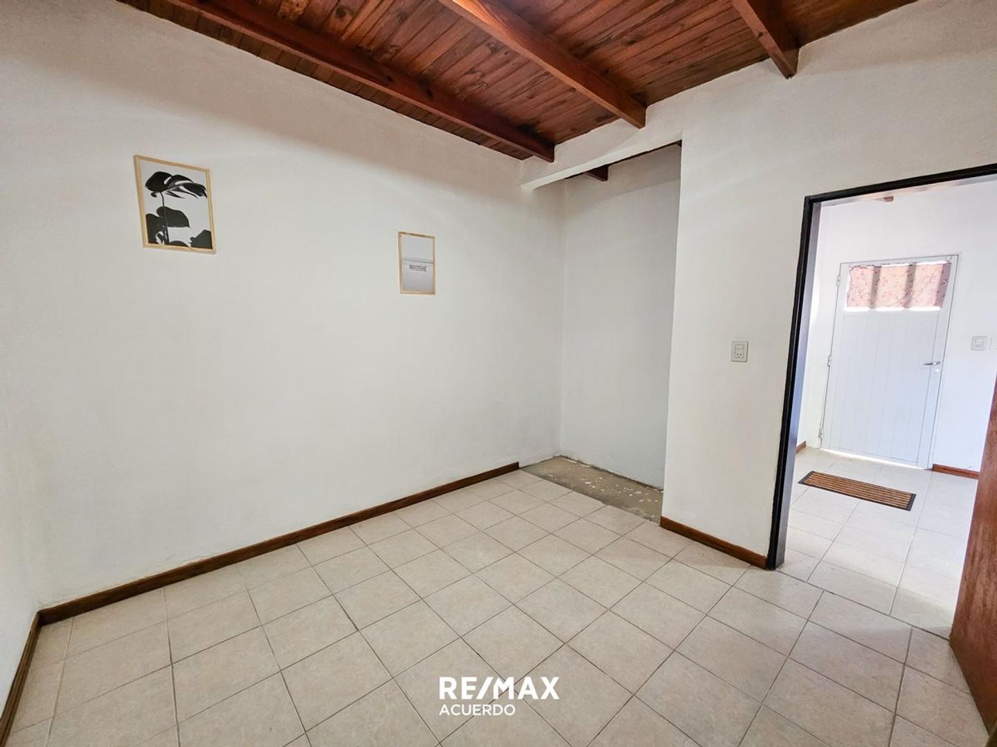 Depto Tipo Casa en Venta en San Nicolas De Los Arroyos, USD 32.000