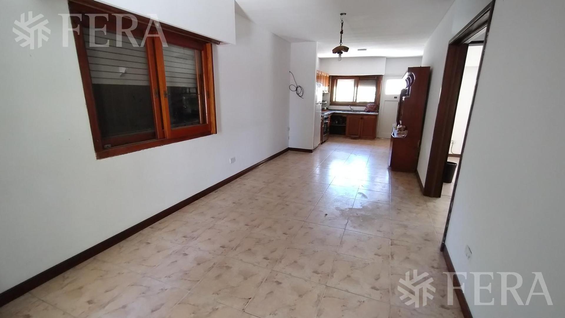 Casa en Alquiler en Quilmes, $ 900.000