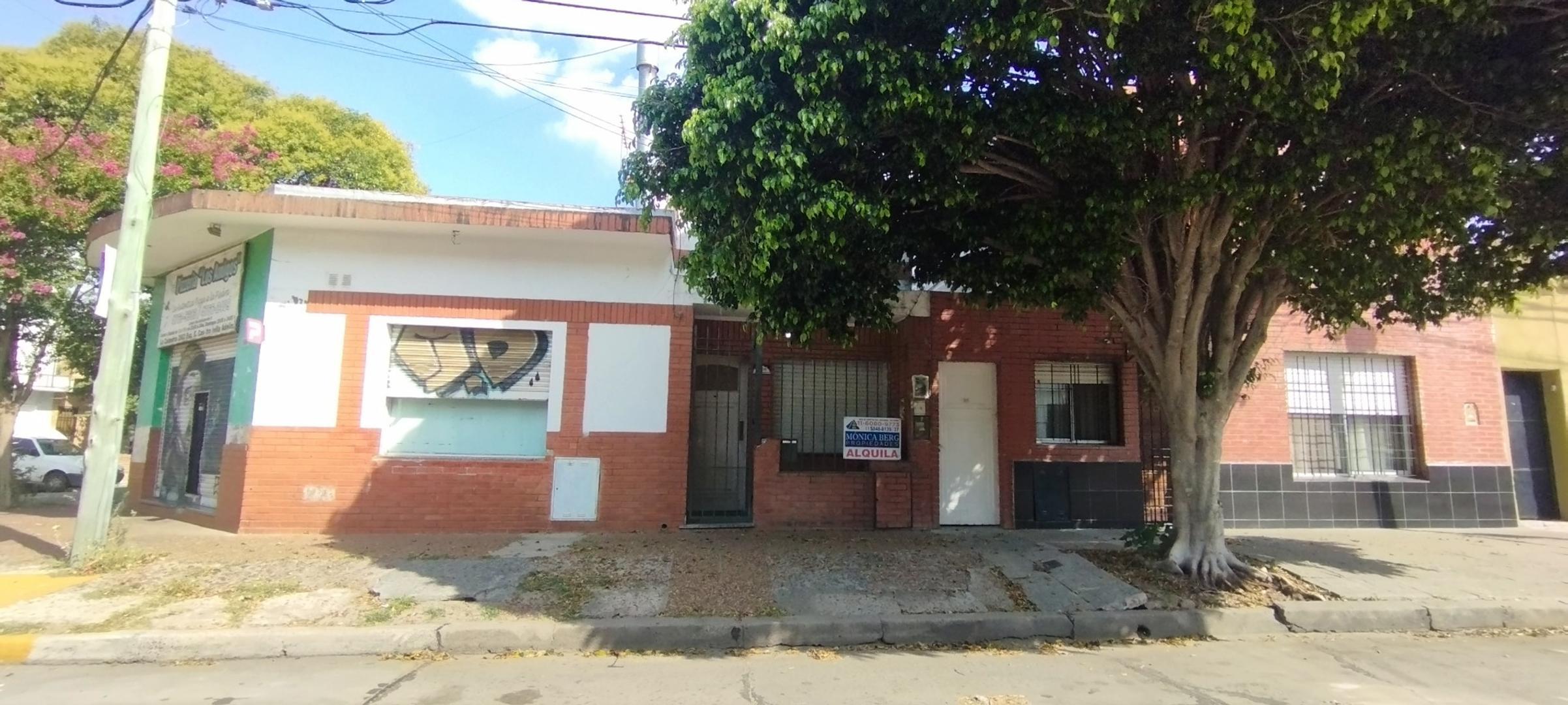 PH AL FRENTE MUY BUENA UBICACION