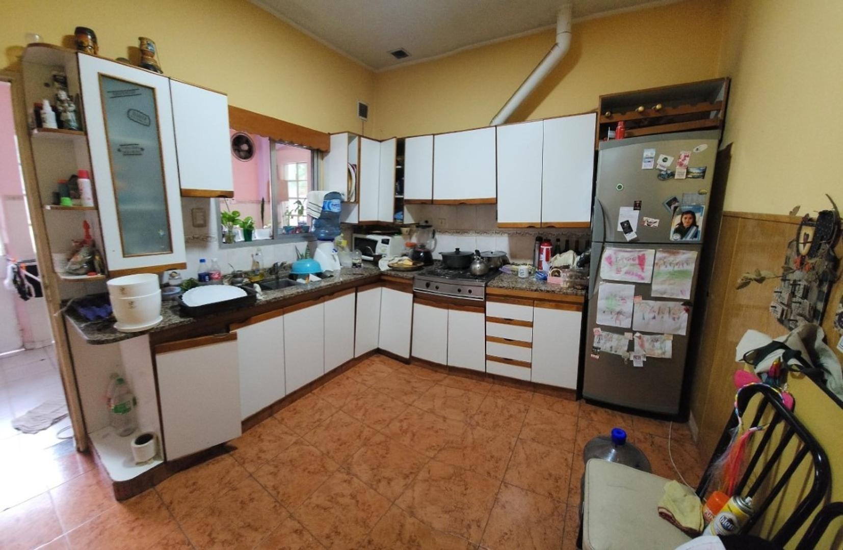 Casa 4 ambientes con 1 baño