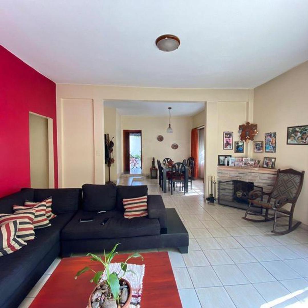 Depto Tipo Casa en Venta de 5 ambientes