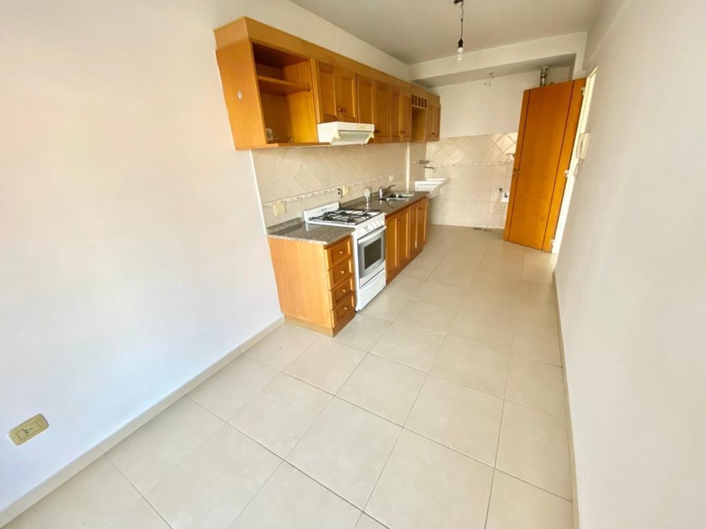 Departamento en Alquiler con 1 cocheras