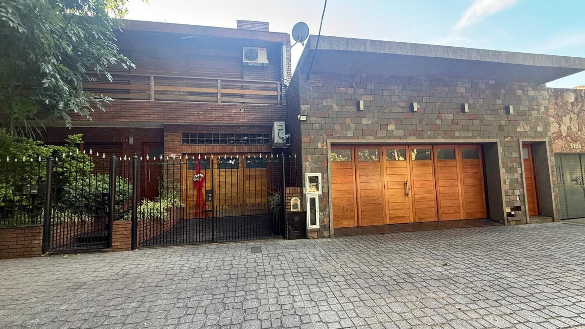 Gral. Carlos Maria De Alvear 1700