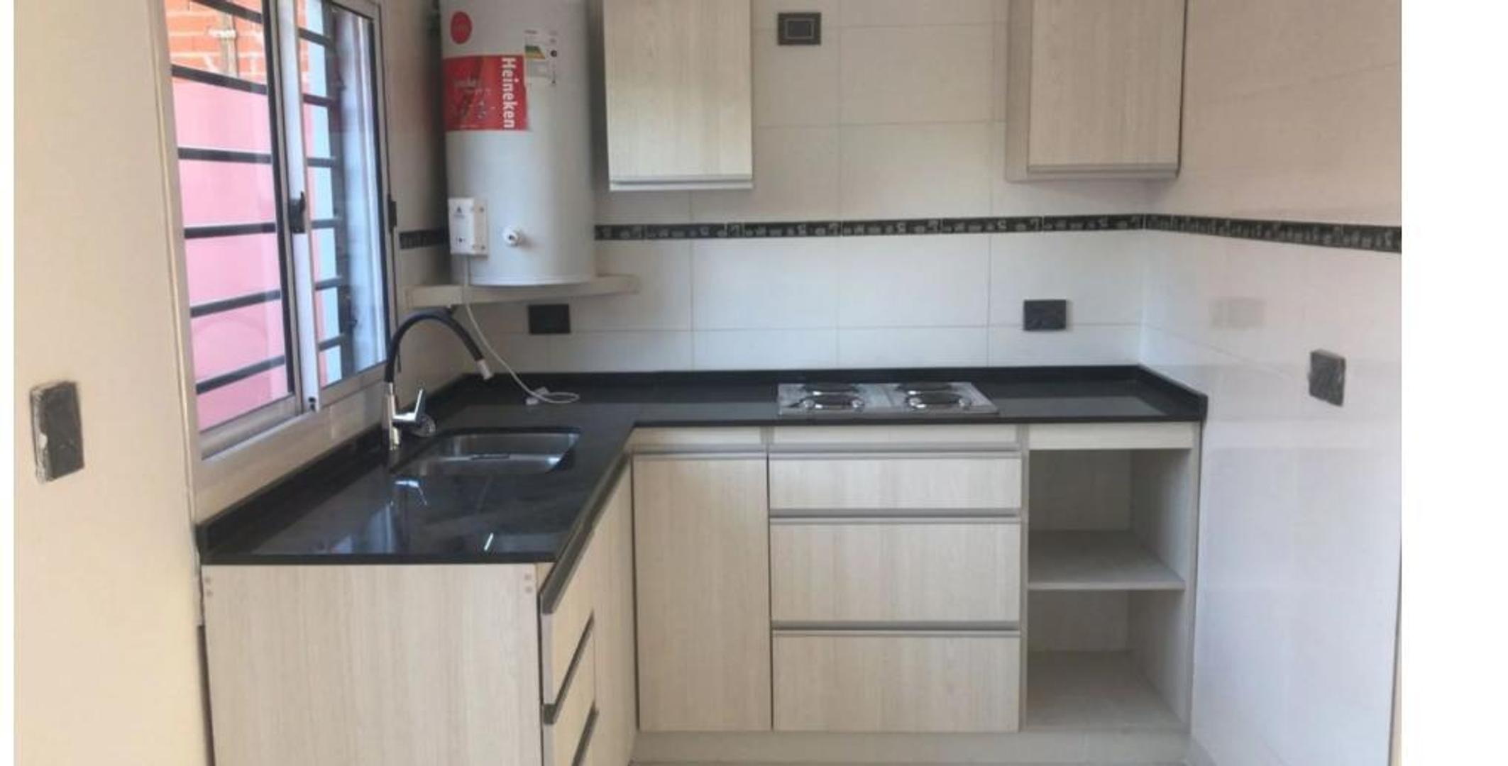 Departamento en Venta en Del Viso, USD 64.000