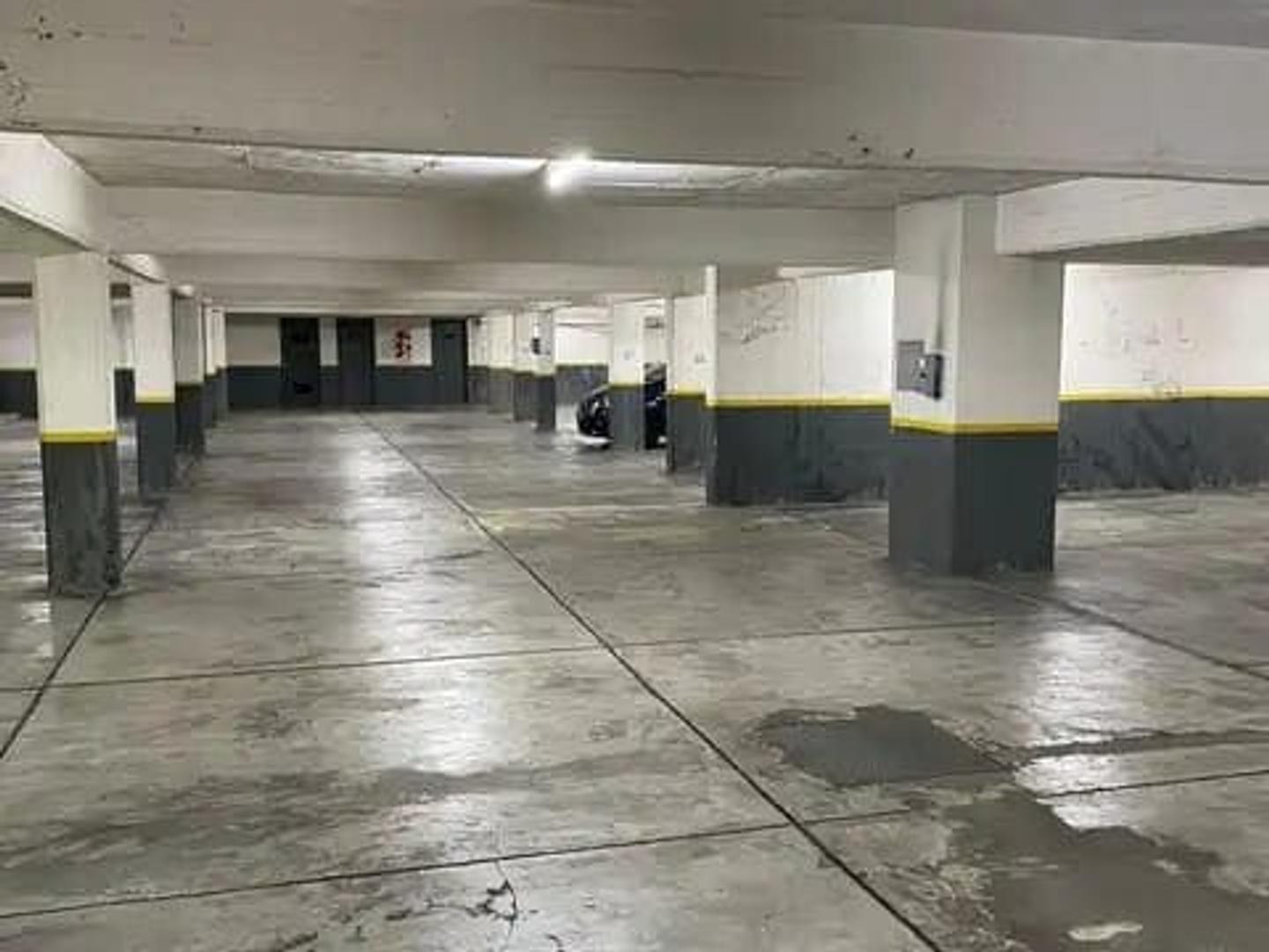 Cochera - Venta - Argentina, La Matanza - Alberdi 245