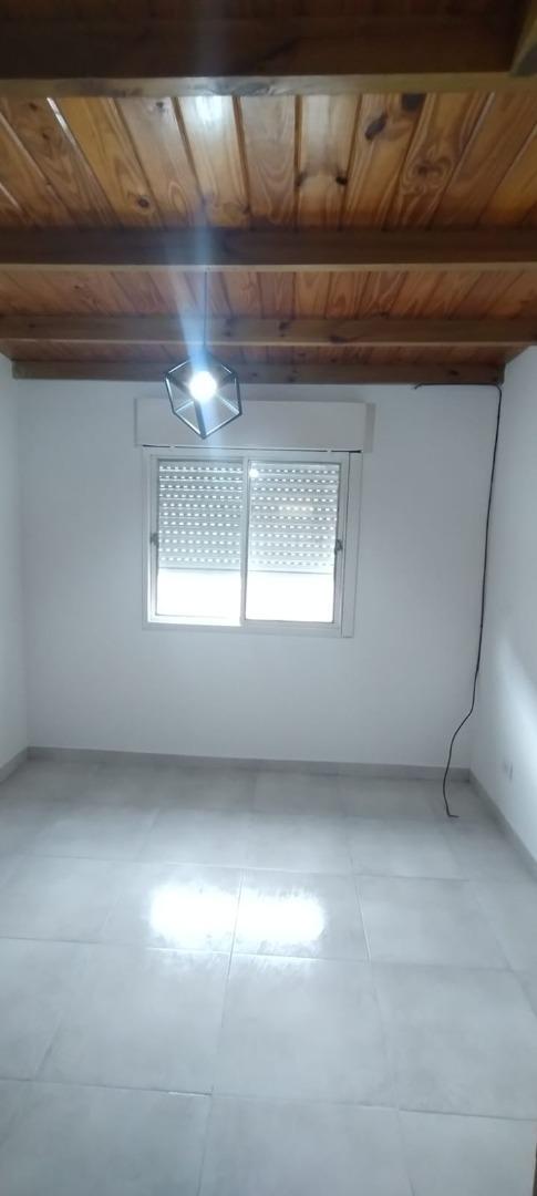 Casa 2 ambientes con 1 baño