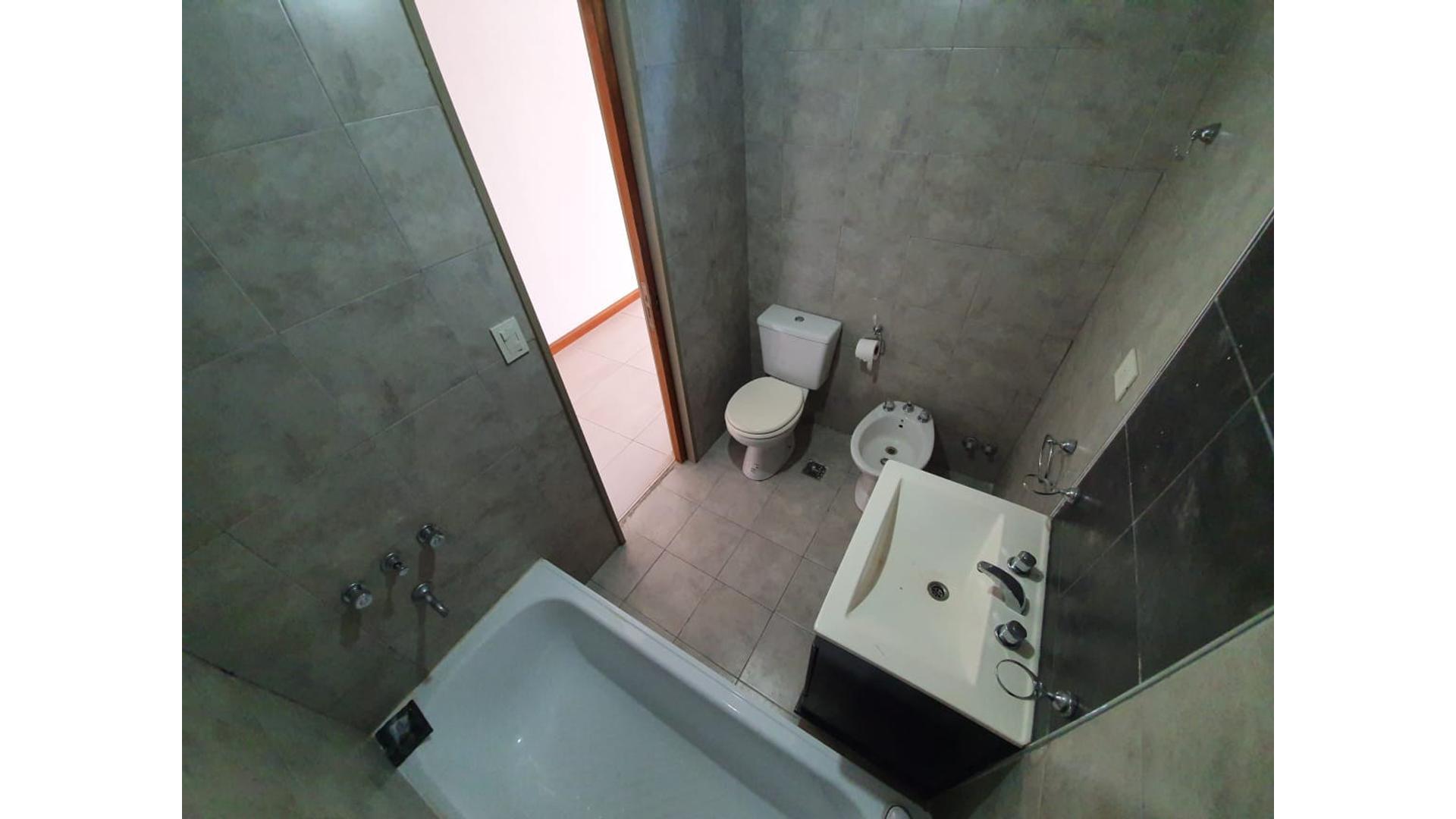 Departamento en Venta en Villa Dominico, USD 45.000