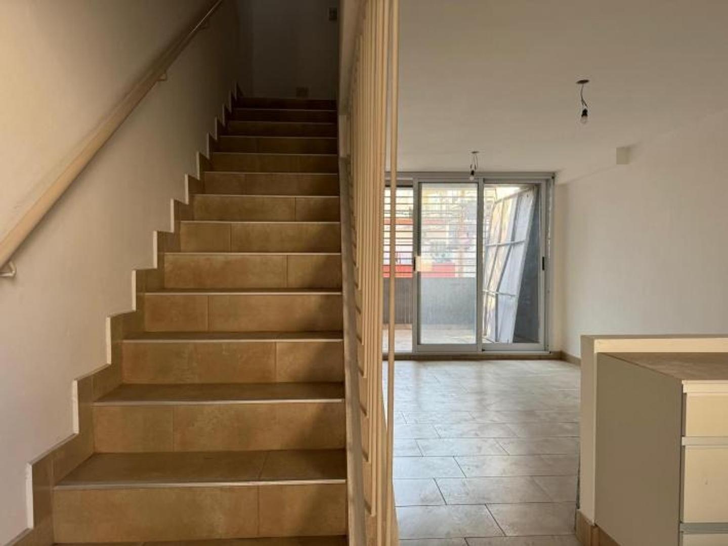 Depto Tipo Casa en Venta en Villa Crespo, USD 155.000