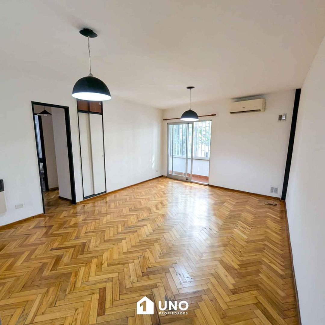 Entre Ríos y Pasco - Dpto de 2 Dormitorios Externo.