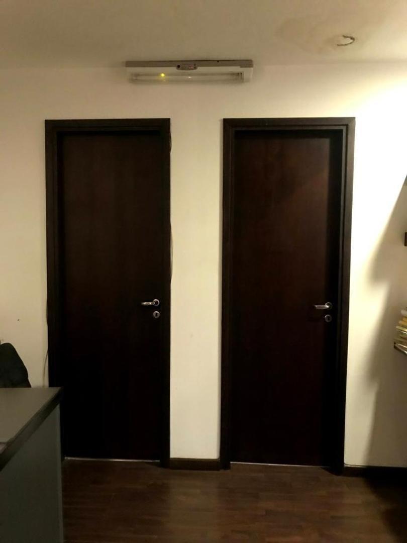 Oficina 3 ambientes con 2 baños