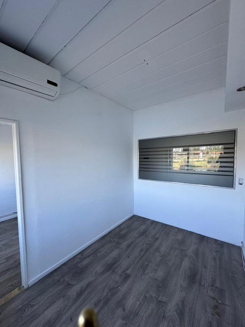 Oficina en Alquiler en Benavidez, $ 760.000