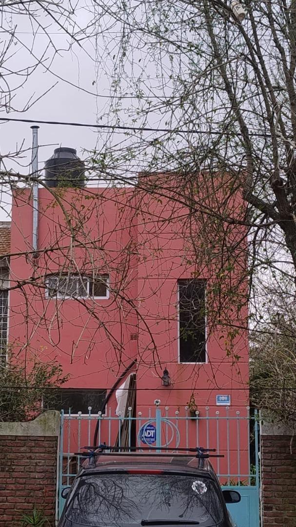 Venta de CASA dos dormitorios, Punta Lara