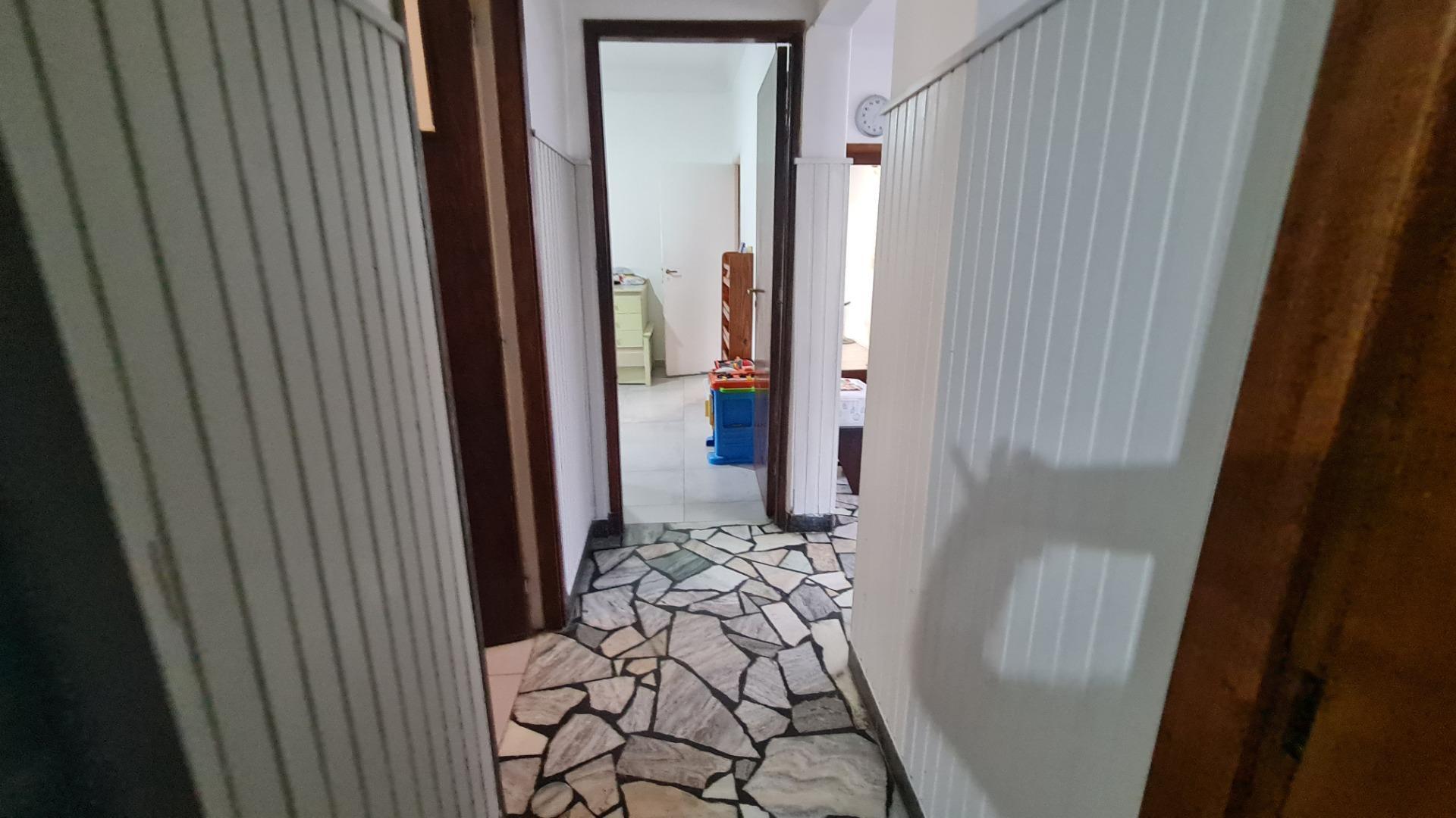 VENTA CASA 4 AMB CON JARDÍN Y COCHERA EN J.MÁRMOL