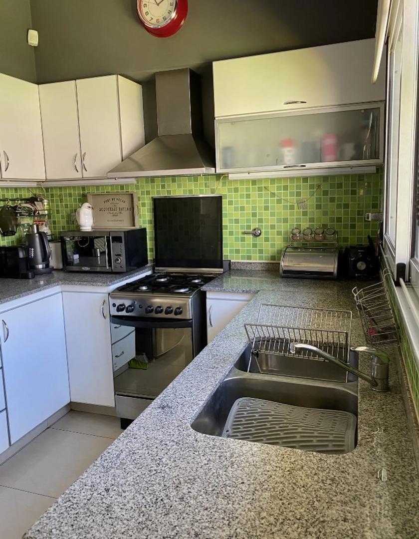 Depto Tipo Casa en Venta con 2 cocheras