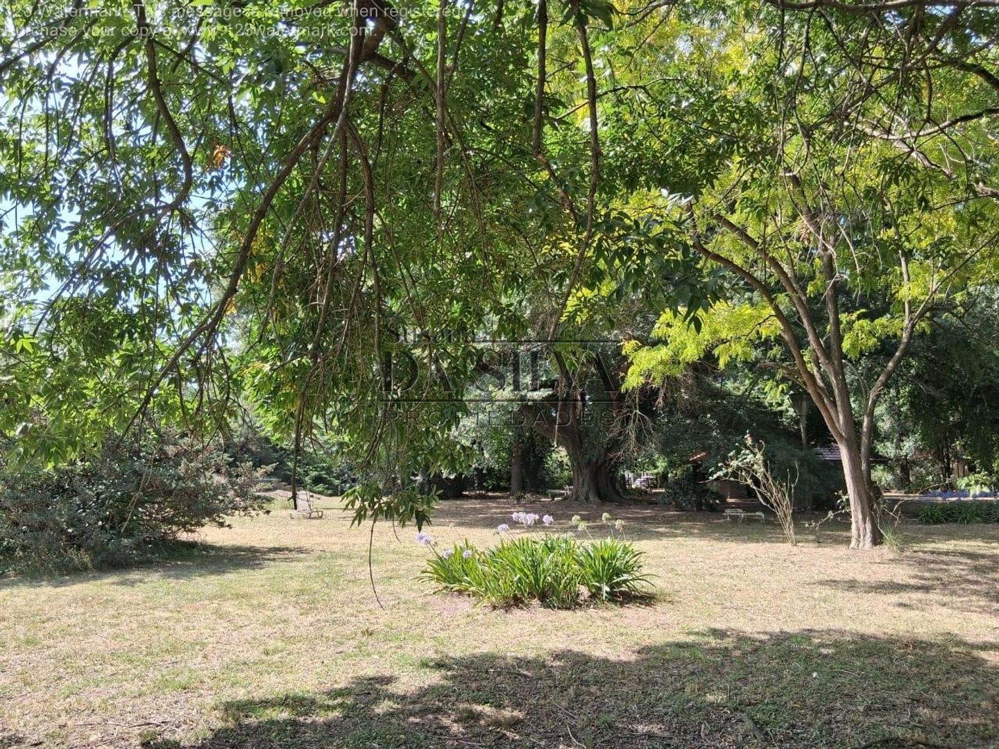 Terreno Con Pileta El Moro