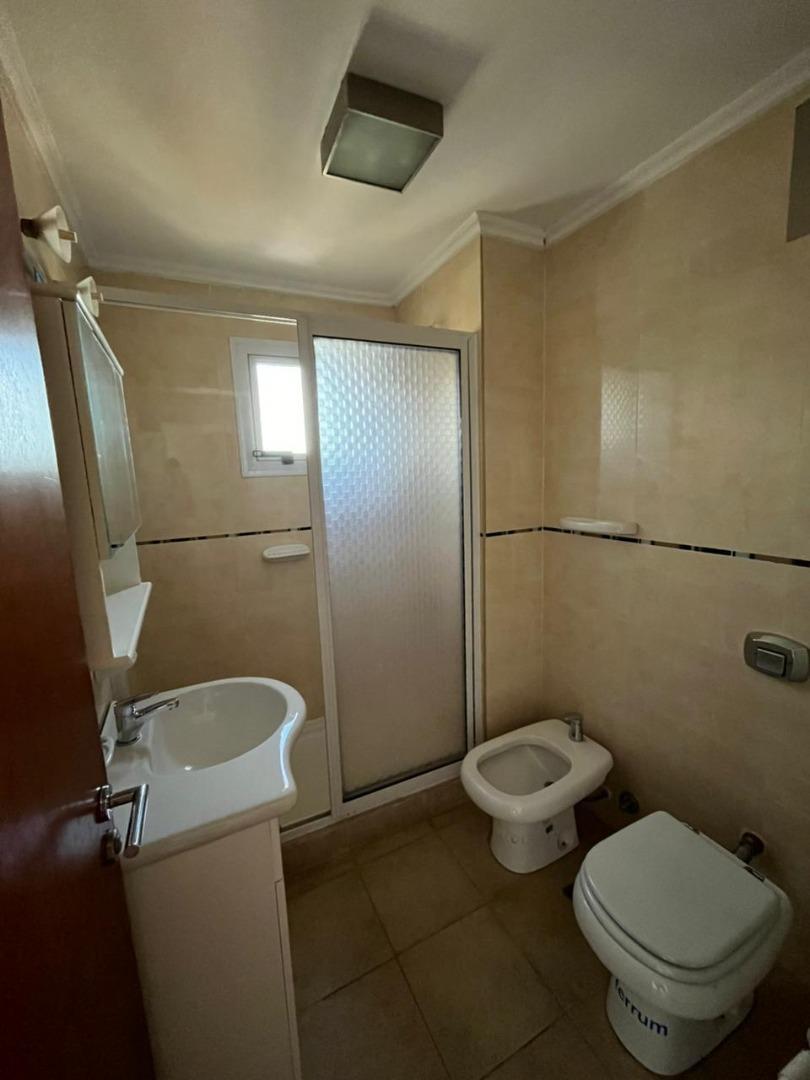 Amplio departamento de 2 dormitorios