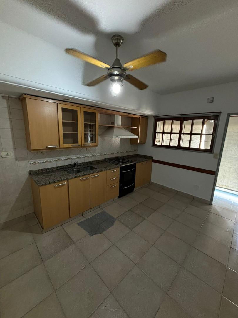 Casa 4 ambientes con 4 baños