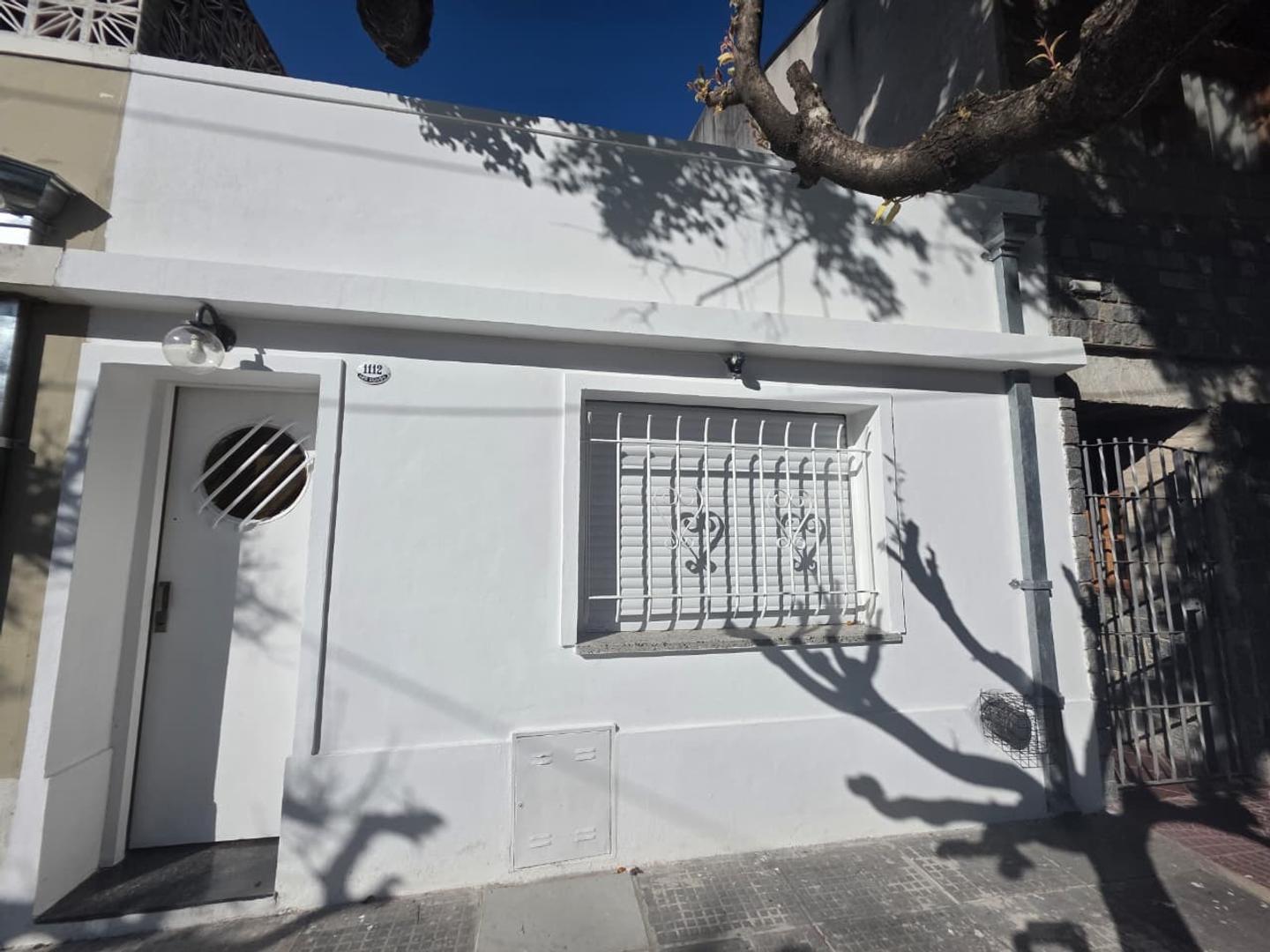 Ph al frente en venta Moron Sur.