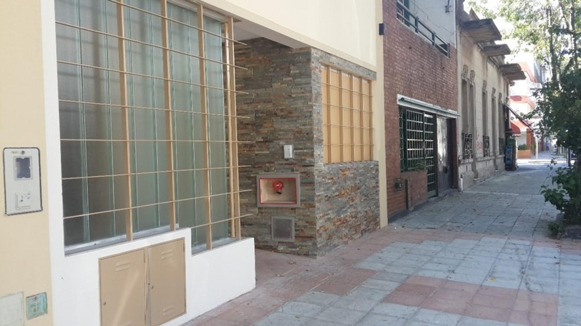 Casa 10 ambientes con 7 baños