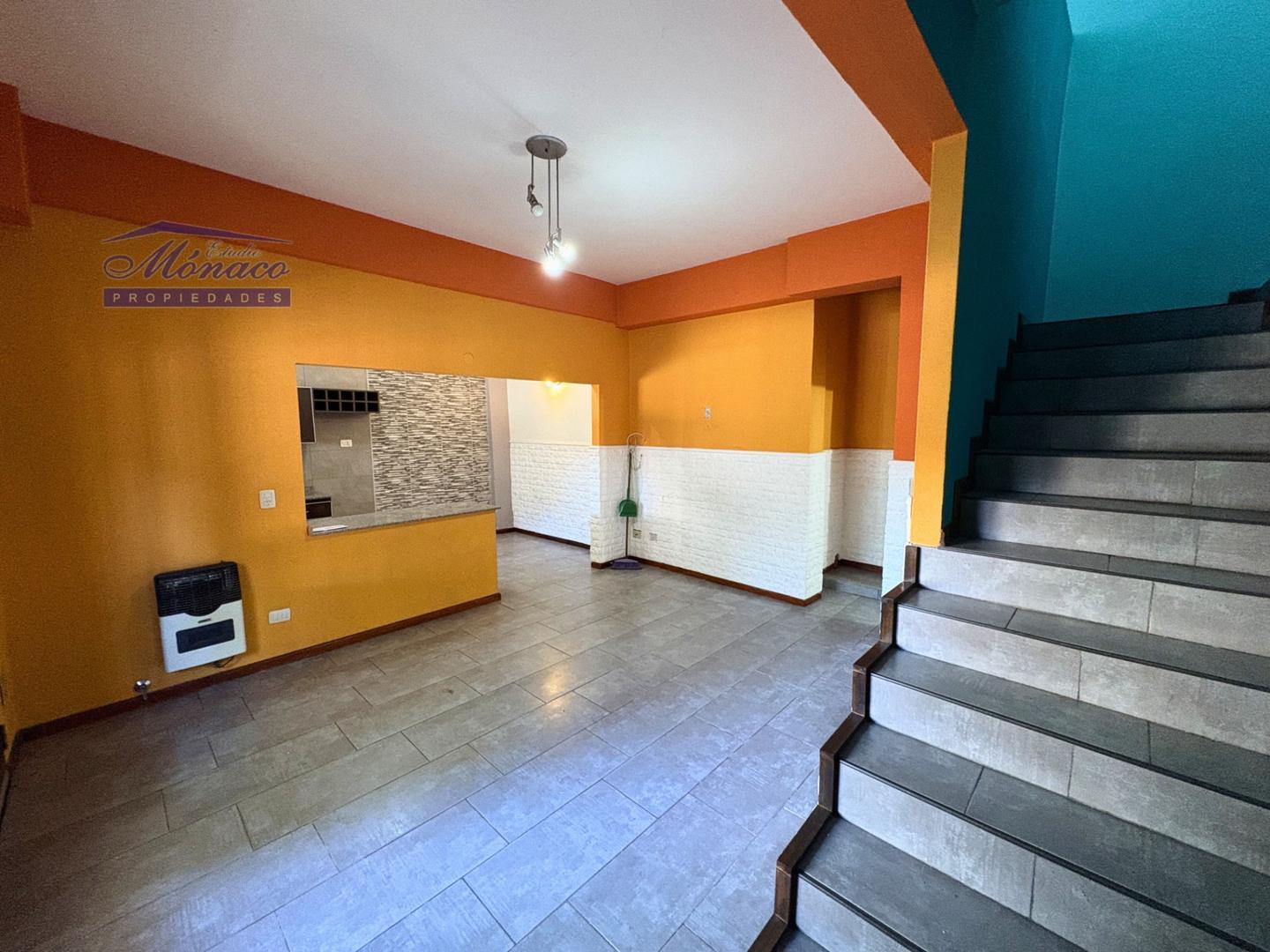 Depto Tipo Casa en Venta de 3 ambientes