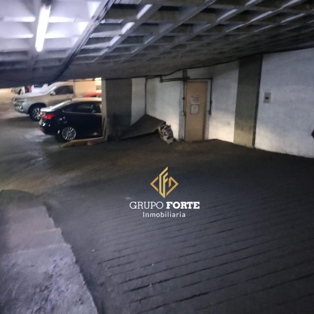 Cochera a la Venta  zona centrica