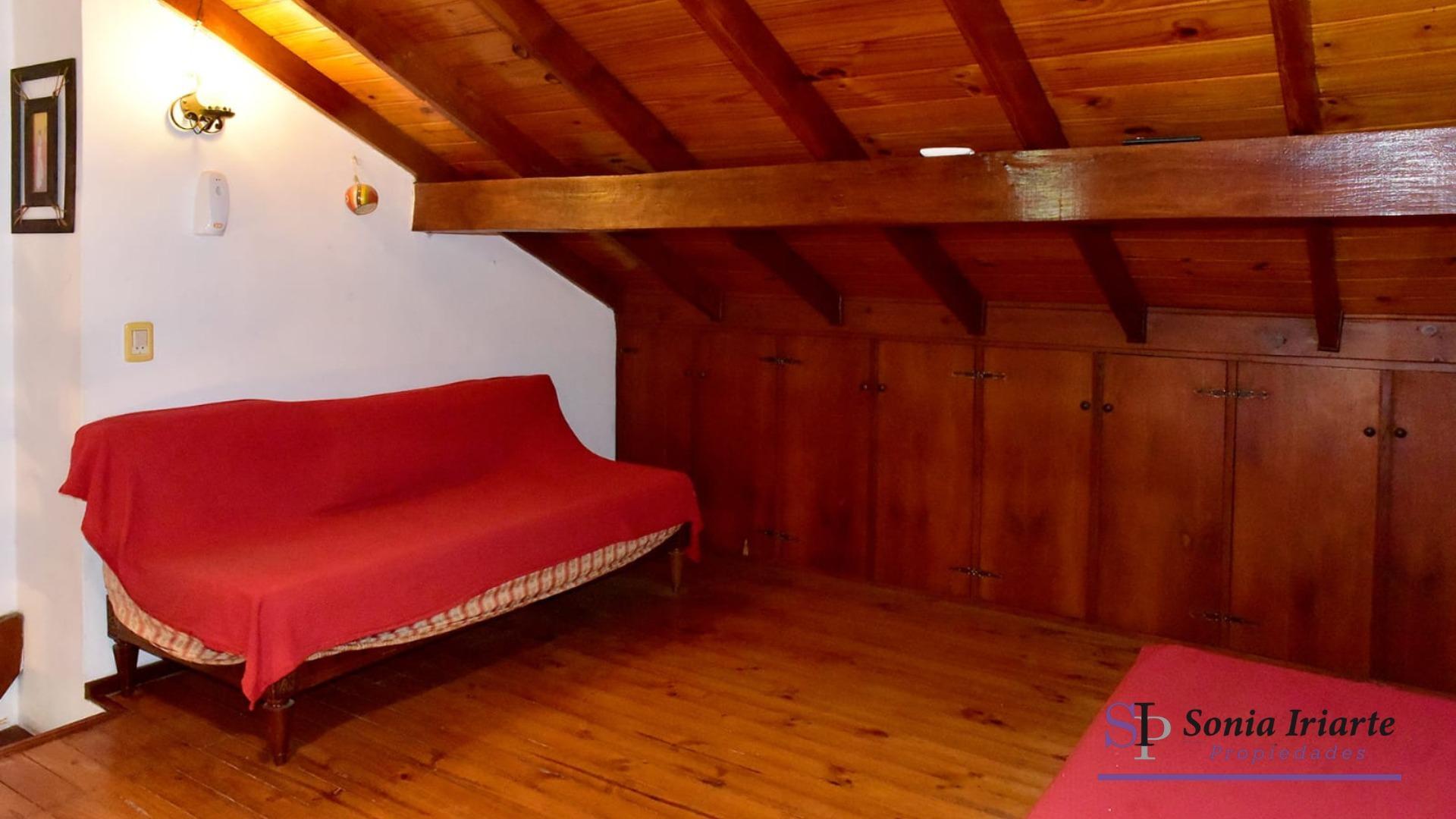 Venta de Casa  3 ambientes en Barrio  Banco Provincia