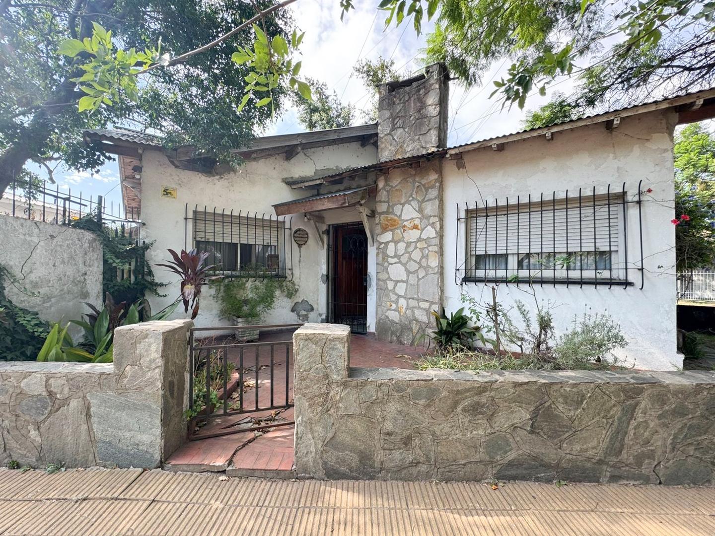 CASA 3 AMBIENTES - SAN ANTONIO DE PADUA