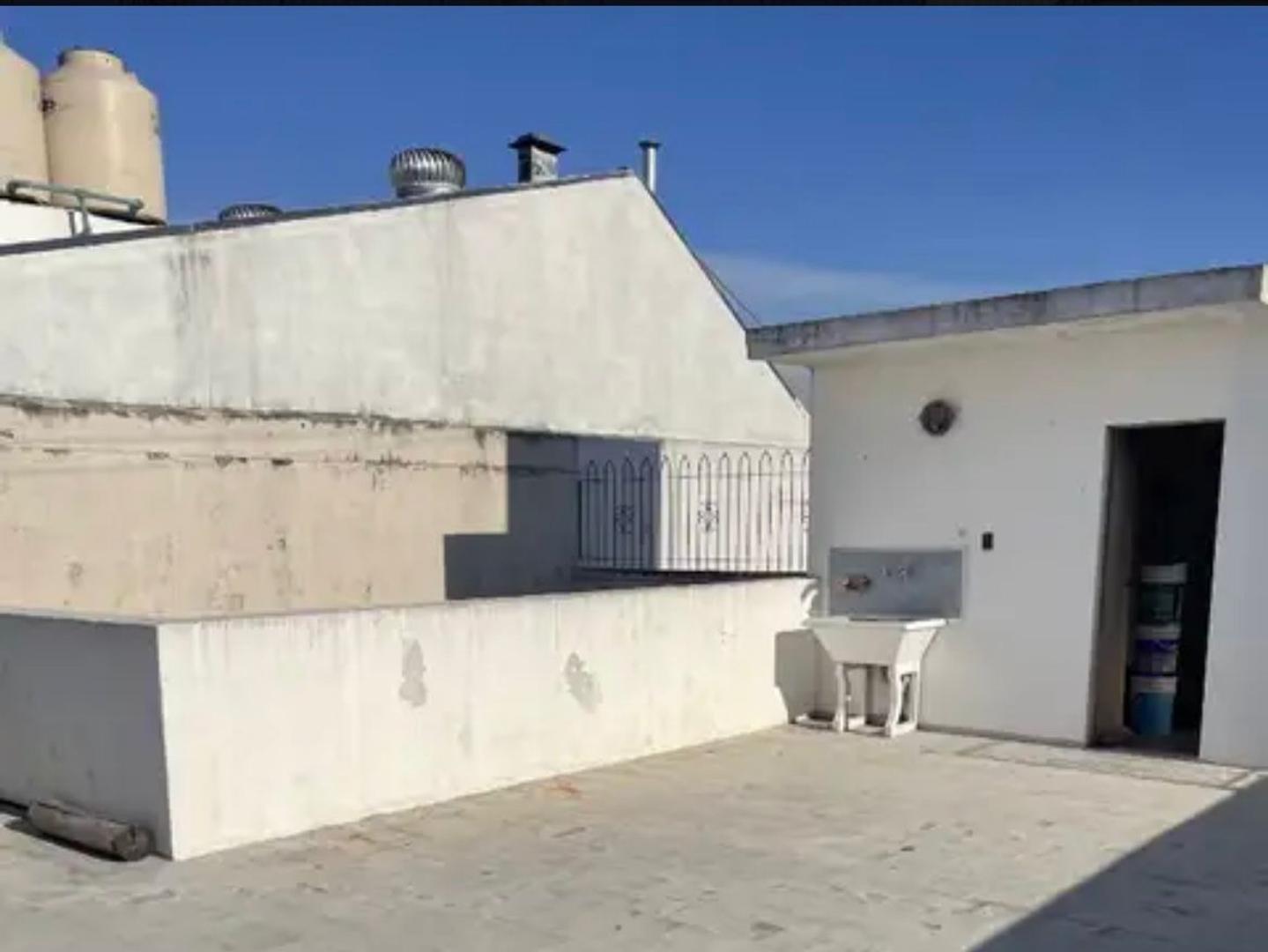 Depto Tipo Casa 3 ambientes con 1 baño