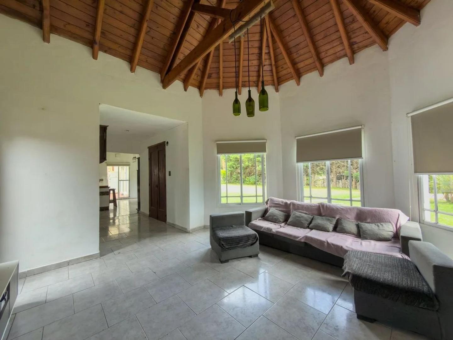 Casa 4 ambientes con 3 baños