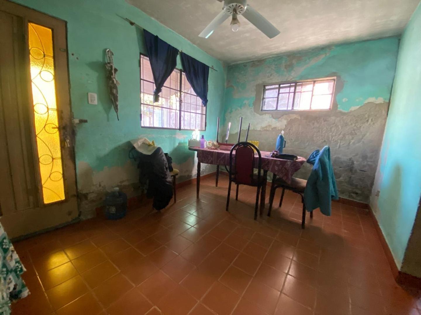 Casa 3 ambientes con 1 baño