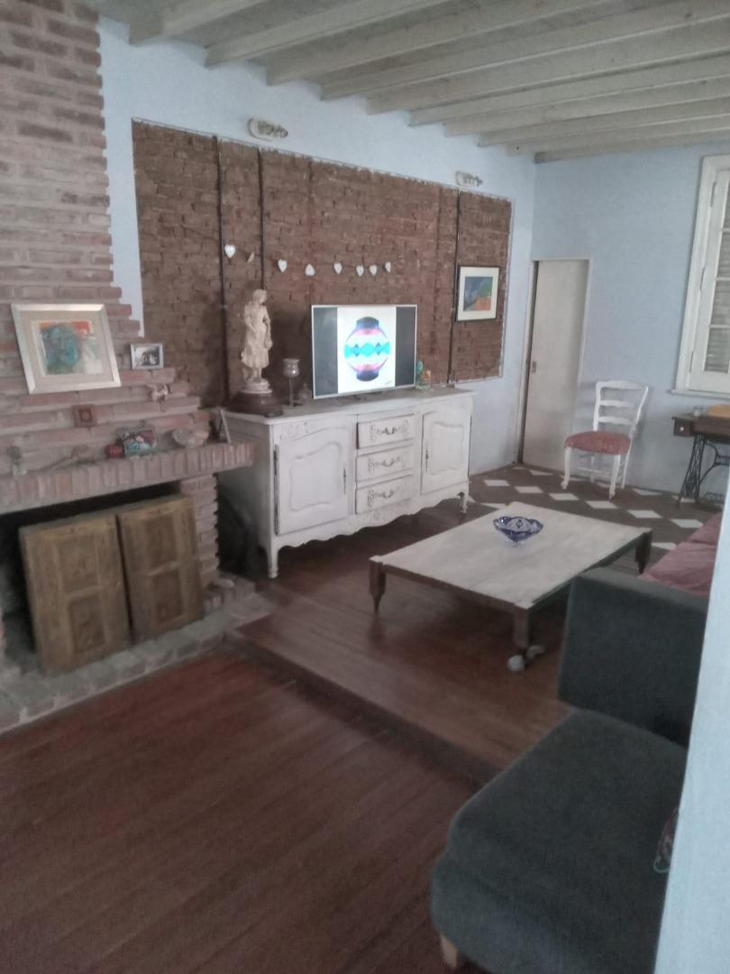 MonseÑor De Andrea 130