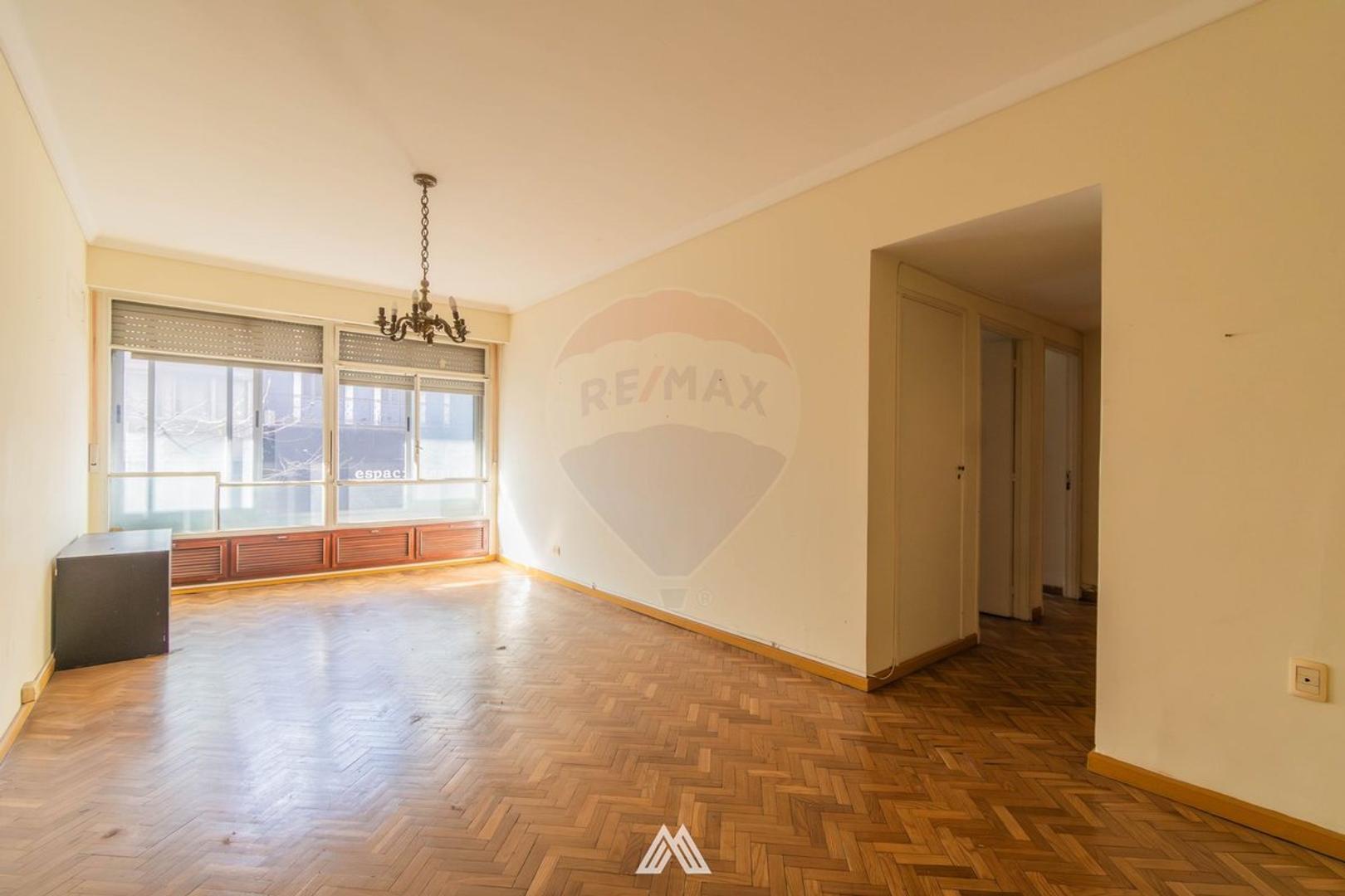 VENTA APARTAMENTO TRES DORMITORIOS SERVICIO CENTRO