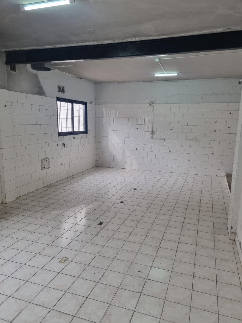 Excelente Inmueble - 2 locales comerciales sobre Colectora