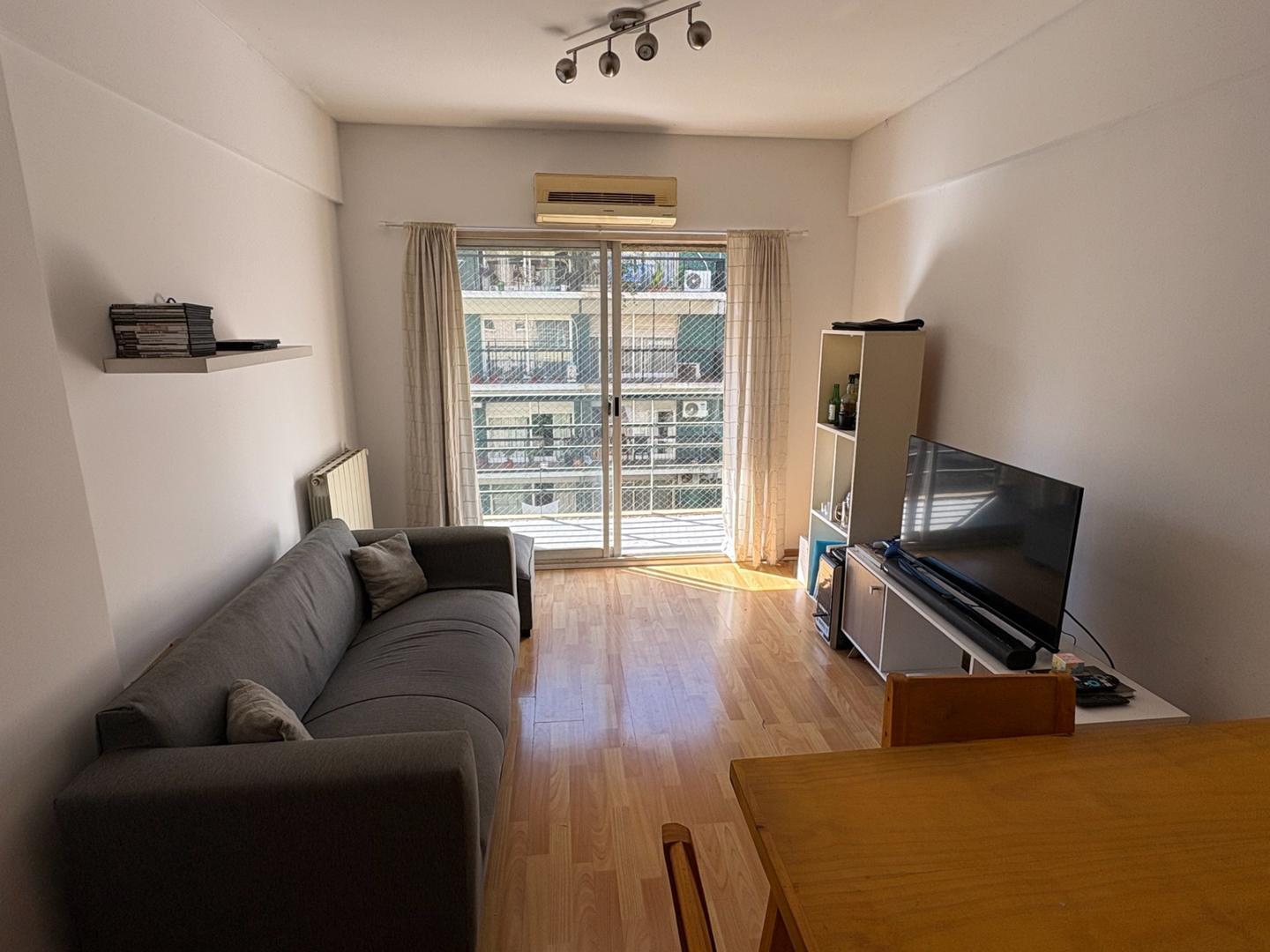 Venta - Belgrano - 3 Ambientes Muy Luminoso con Balcón