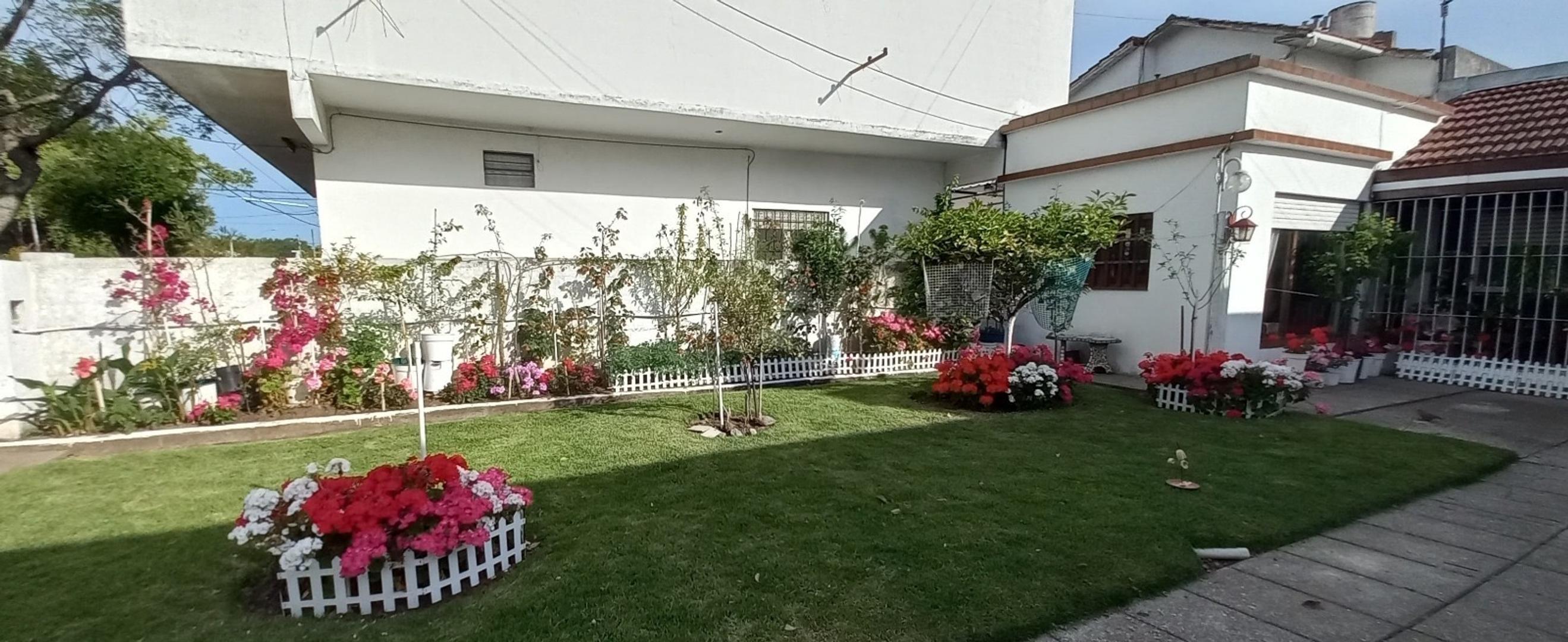 Casa 3 amb con parque y garaje