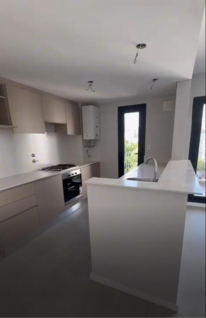 Departamento 2 dormitorios cochera - Mendoza 2600