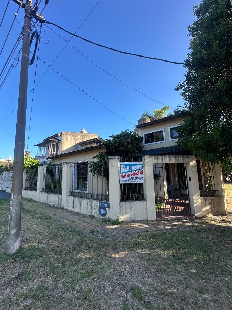 VENTA CASA 3 DORMITORIOS PADUA MERLO
