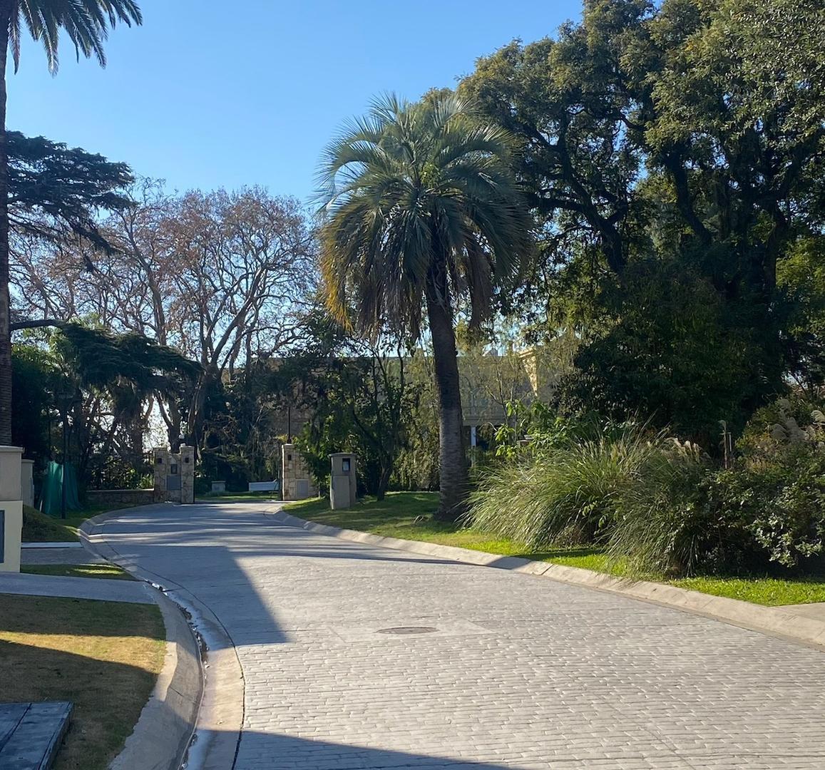 Terreno en Finca Sarmiento zona residencial Martínez