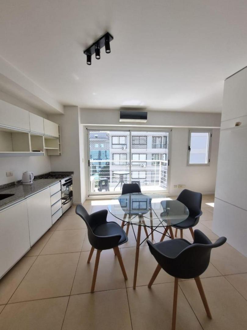 Valentín Virasoro 700