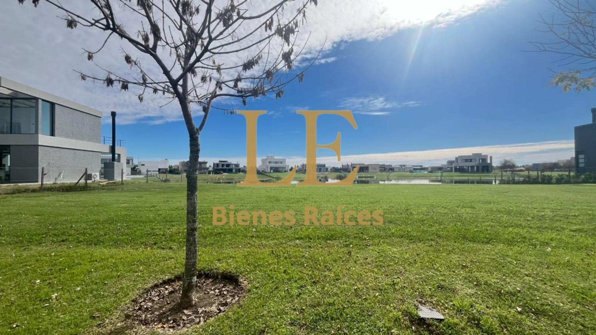 VENTA LOTE EN NAUDIR