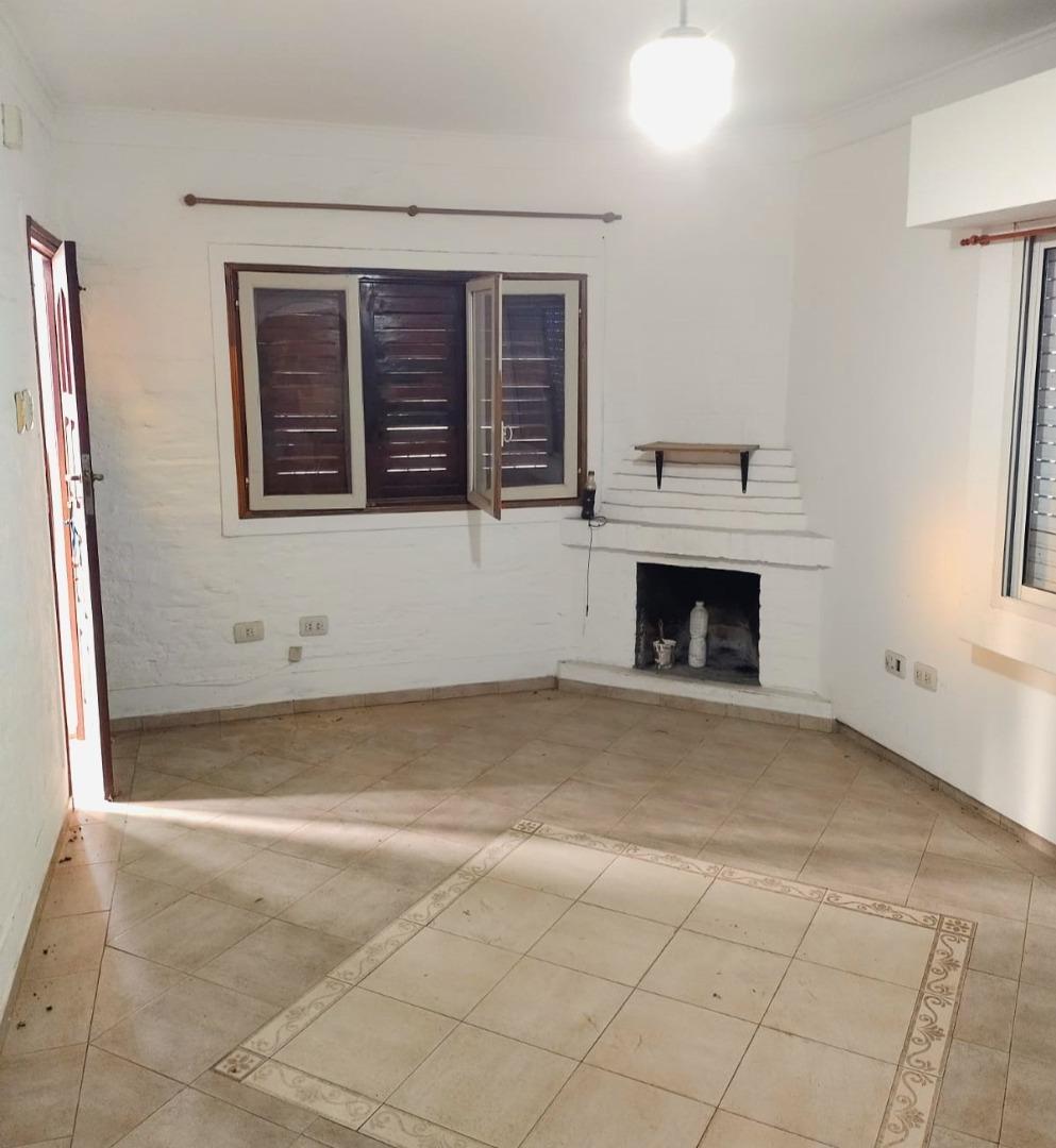 Hipolito Irigoyen 172