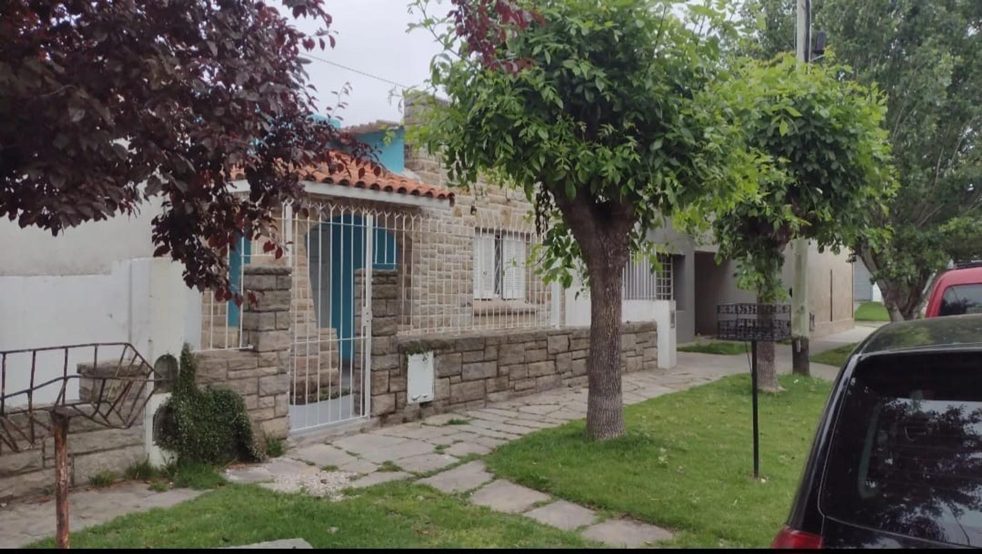 CHALET 3 AMBIENTES , LAS AVENIDAS