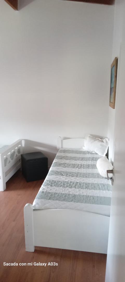 Casa en Alquiler Temporal con 1 cochera