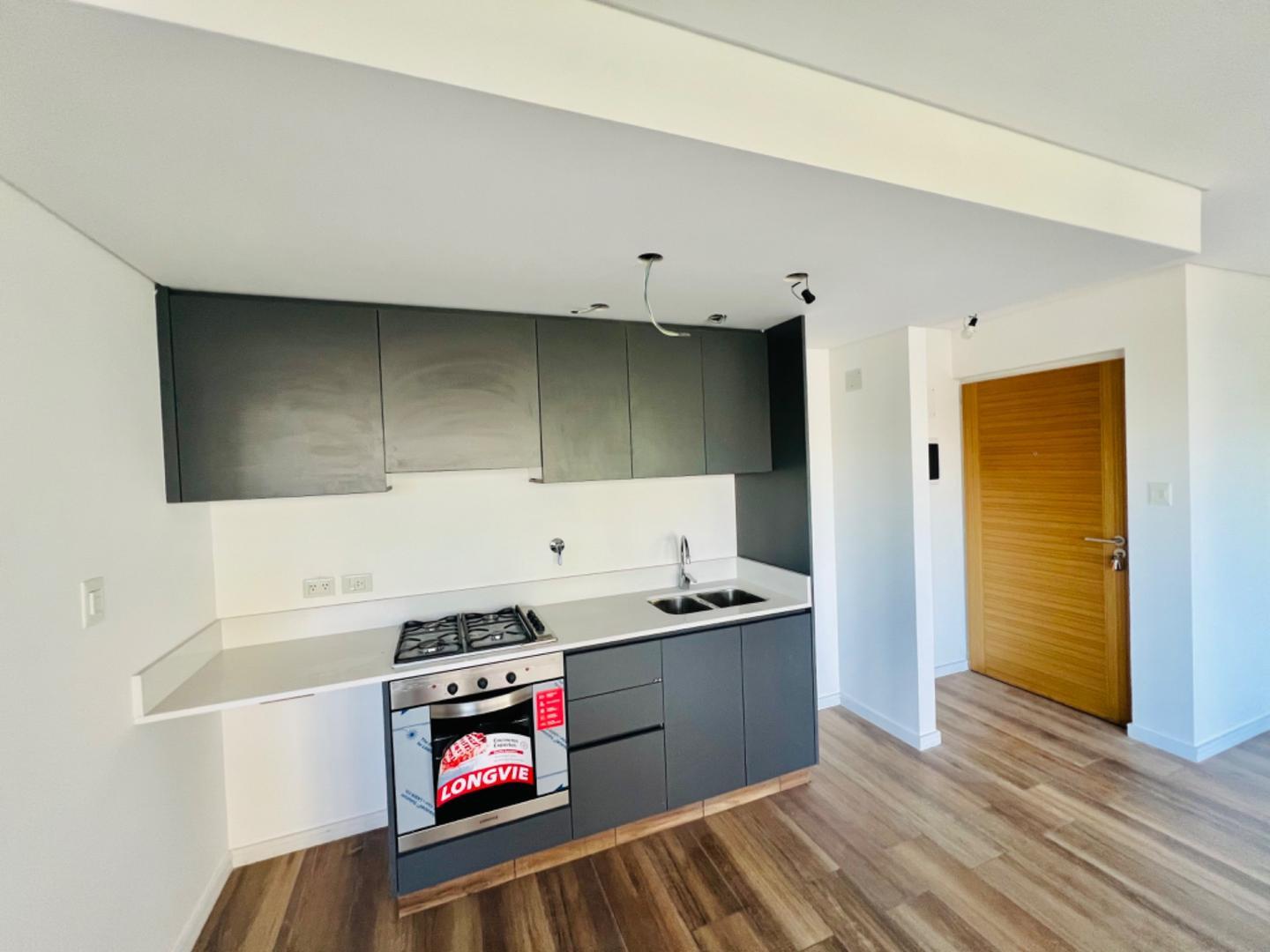 DEPTO. 2 AMB. CON COCHERA - HAEDO SUR