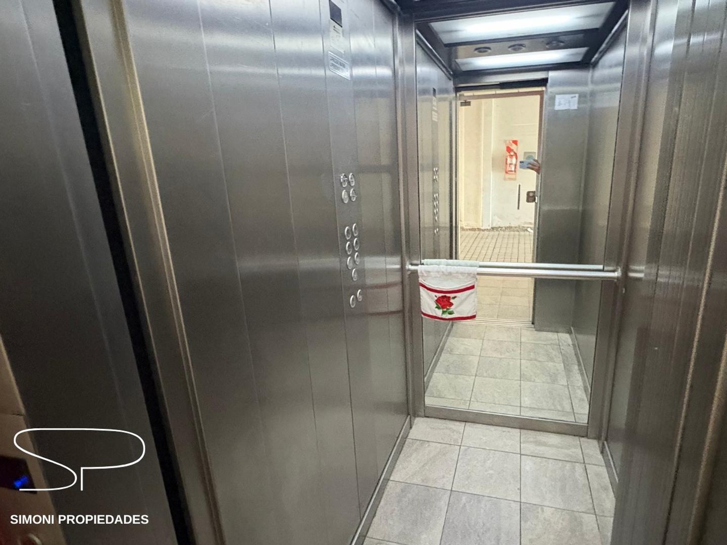 Departamento en Alquiler en Villa Ballester, $ 930.000