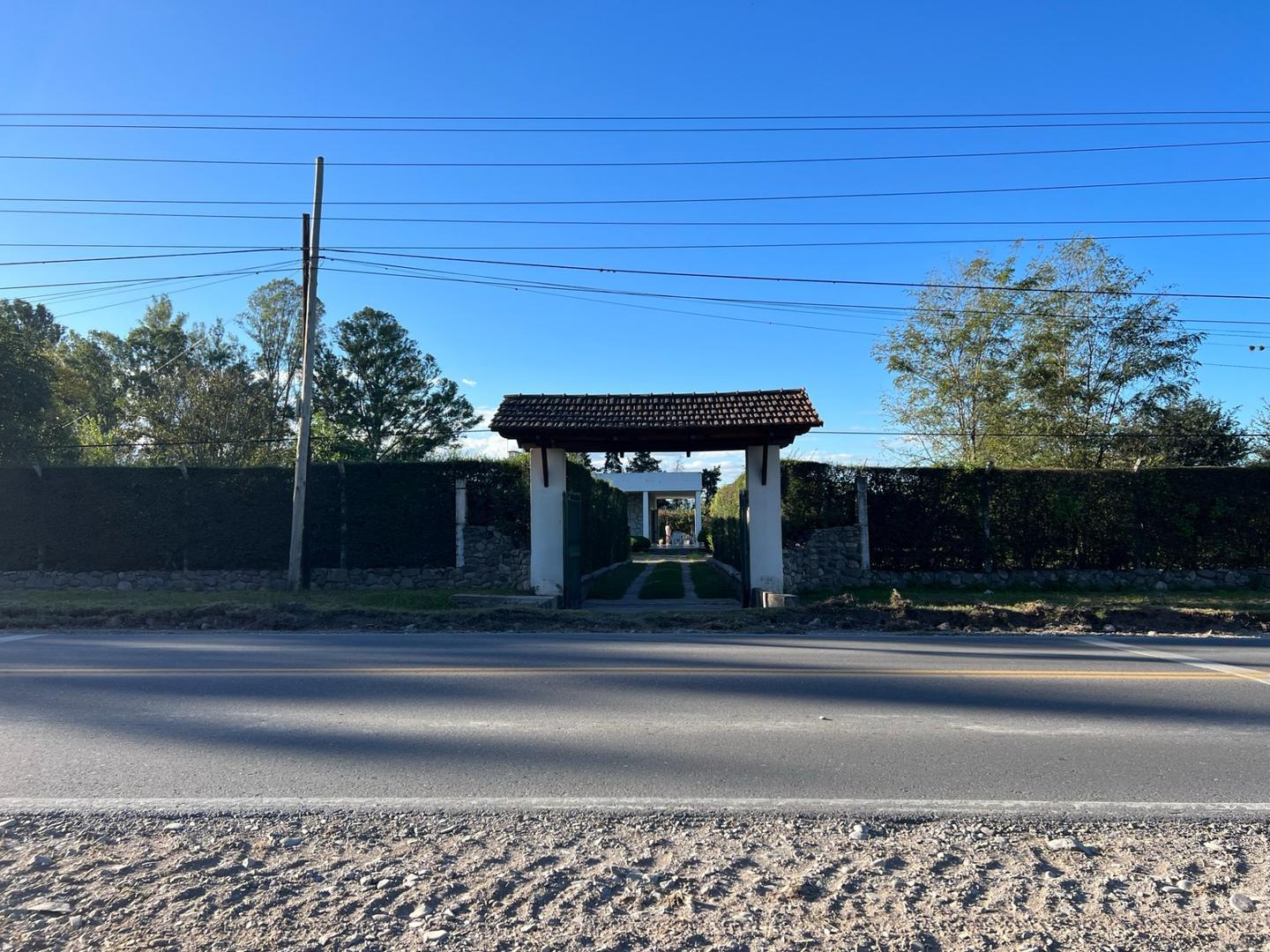 Casa 2 ambientes con 2 baños