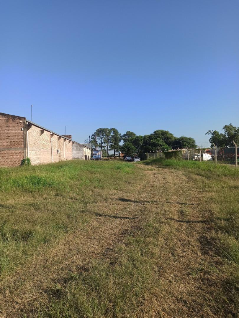 Vendo Terreno 4000 Mts.2 Altura Ruta 11Km.1000.5 Resistencia